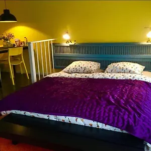 https://bed-and-breakfast-berglust.ihotelsrotterdam.com